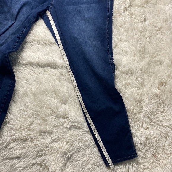 Kut from the Kloth Diana Fab Ab High Rise Relaxed Fit Skinny - Picture 7 of 9